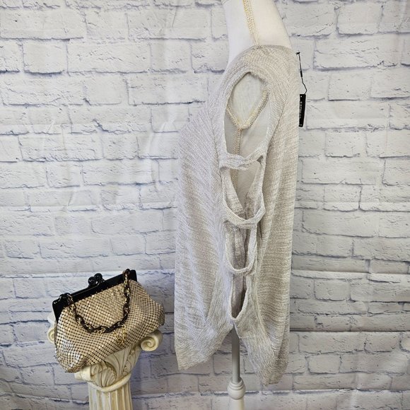 NWT Express Size S Gray Knit Cold Shoulder 3/4 Cutout Sleeve Tunic Top Round Hem - Picture 2 of 9